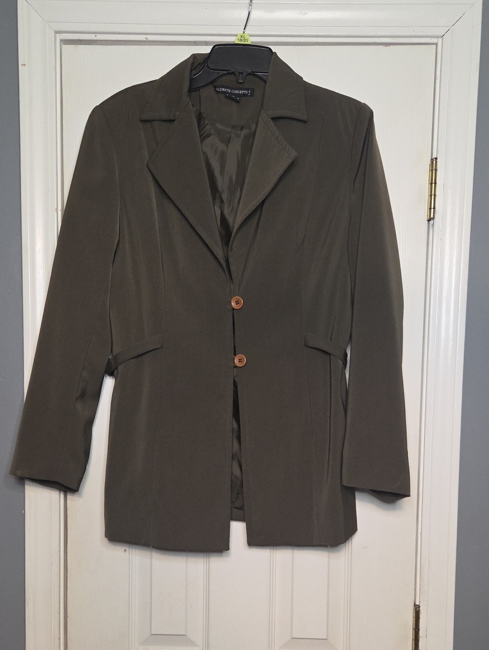 Women’s Olive Green Two-Button Blazer